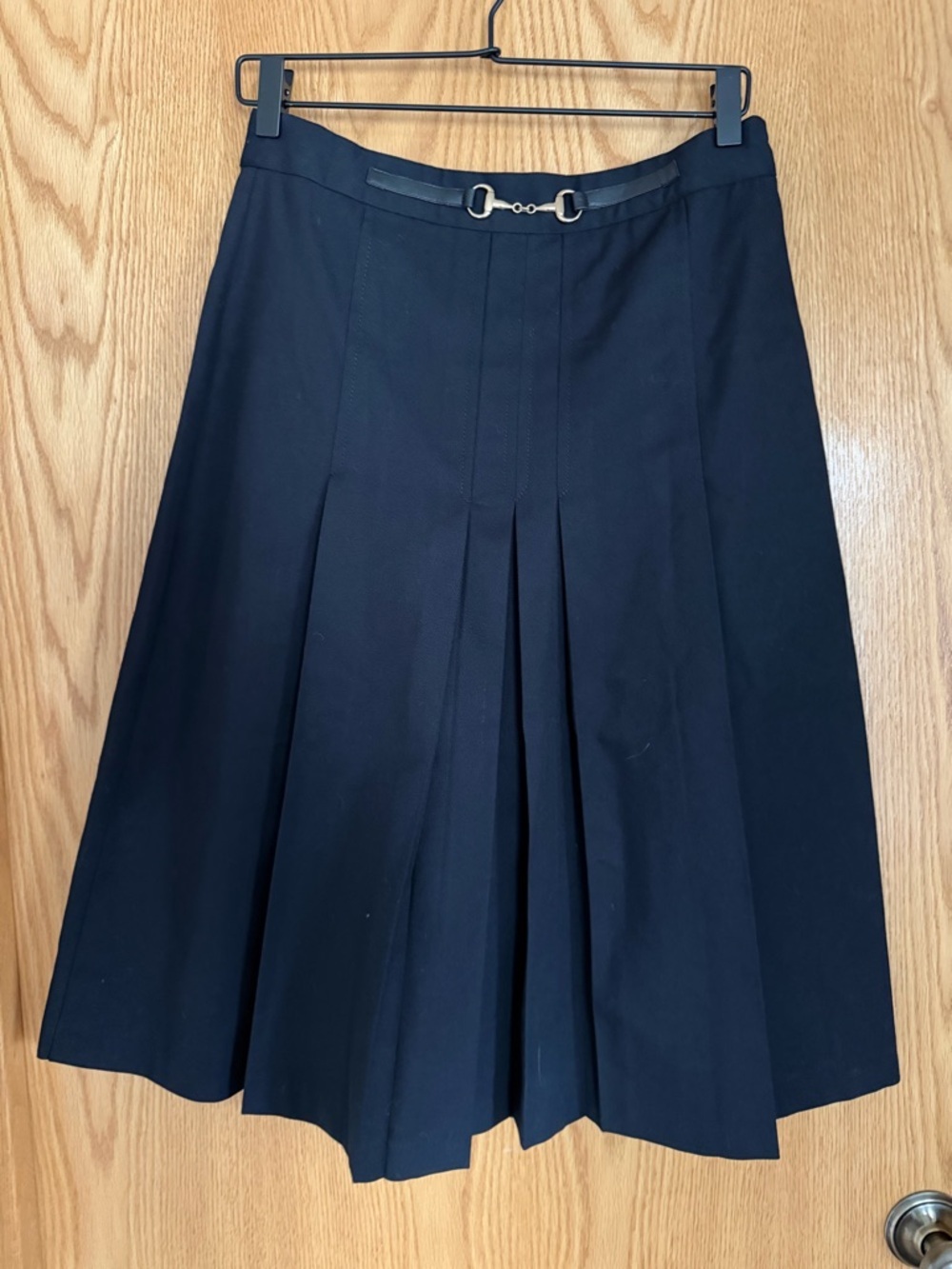 H&M Black A-Line Pleated Skirt with Gold Buckle - Picture 9 of 13